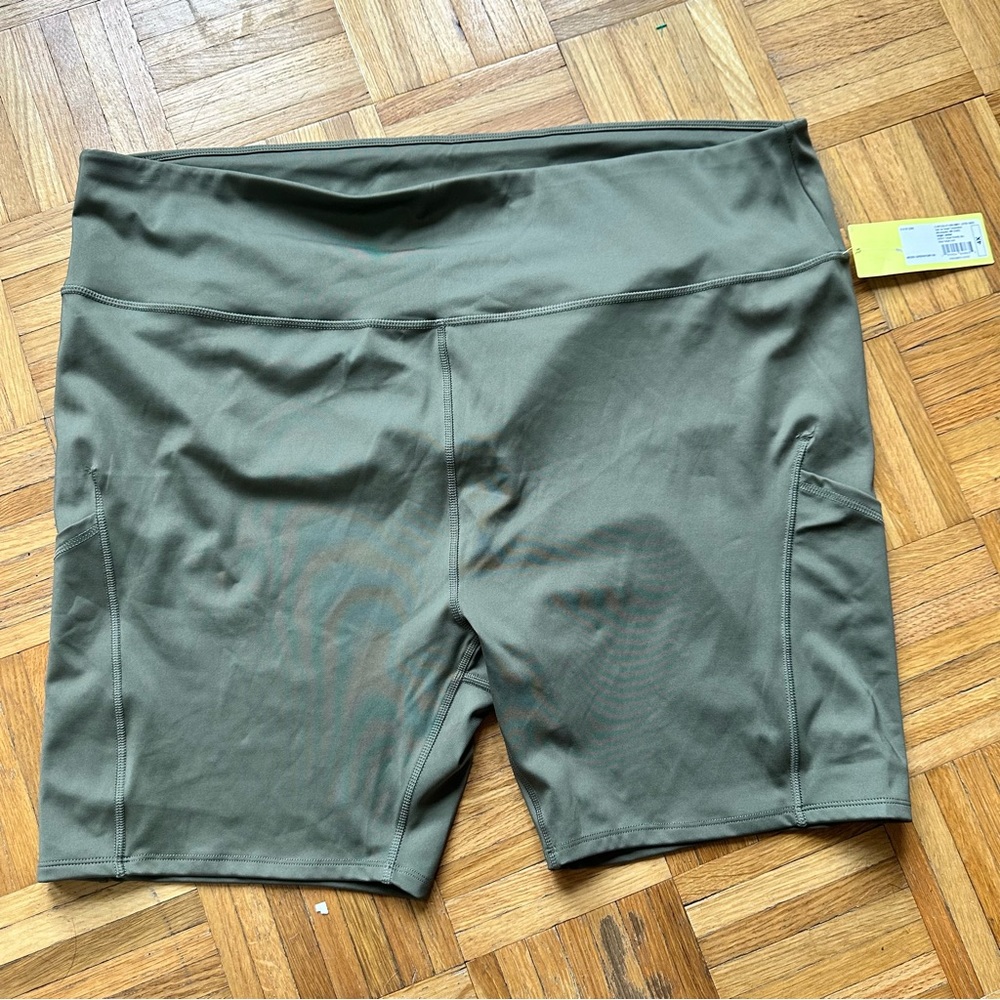 New All In Motion Army Green Bike Shorts Size 4X - Picture 3 of 4